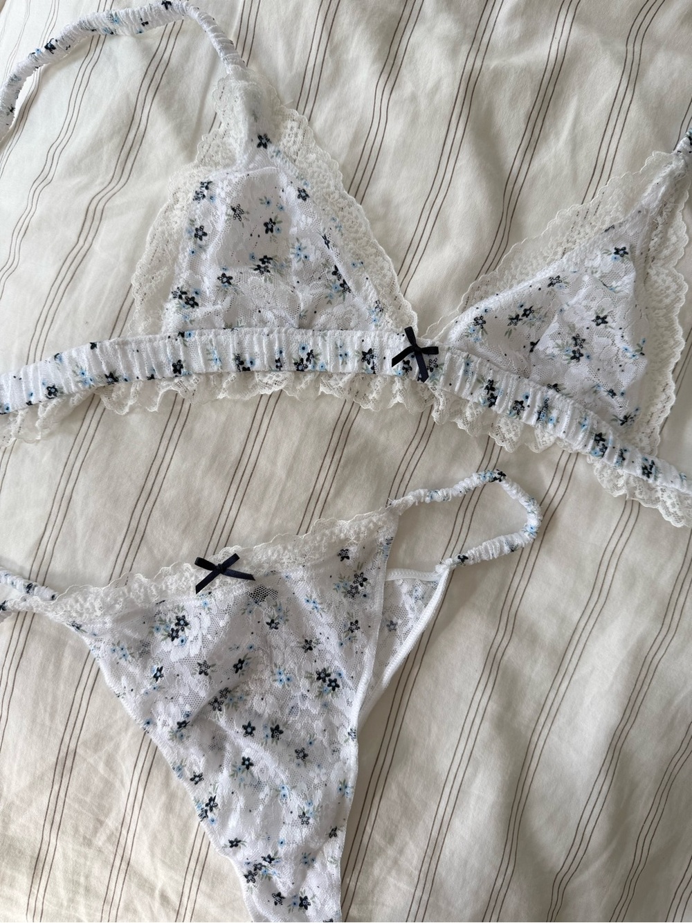 NWOT Tezenis White Floral Lace Set